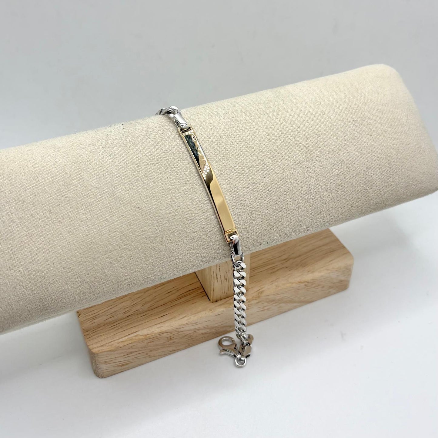BR 7 SILVER PLATES WITH 18 KT GOLD INSERTS