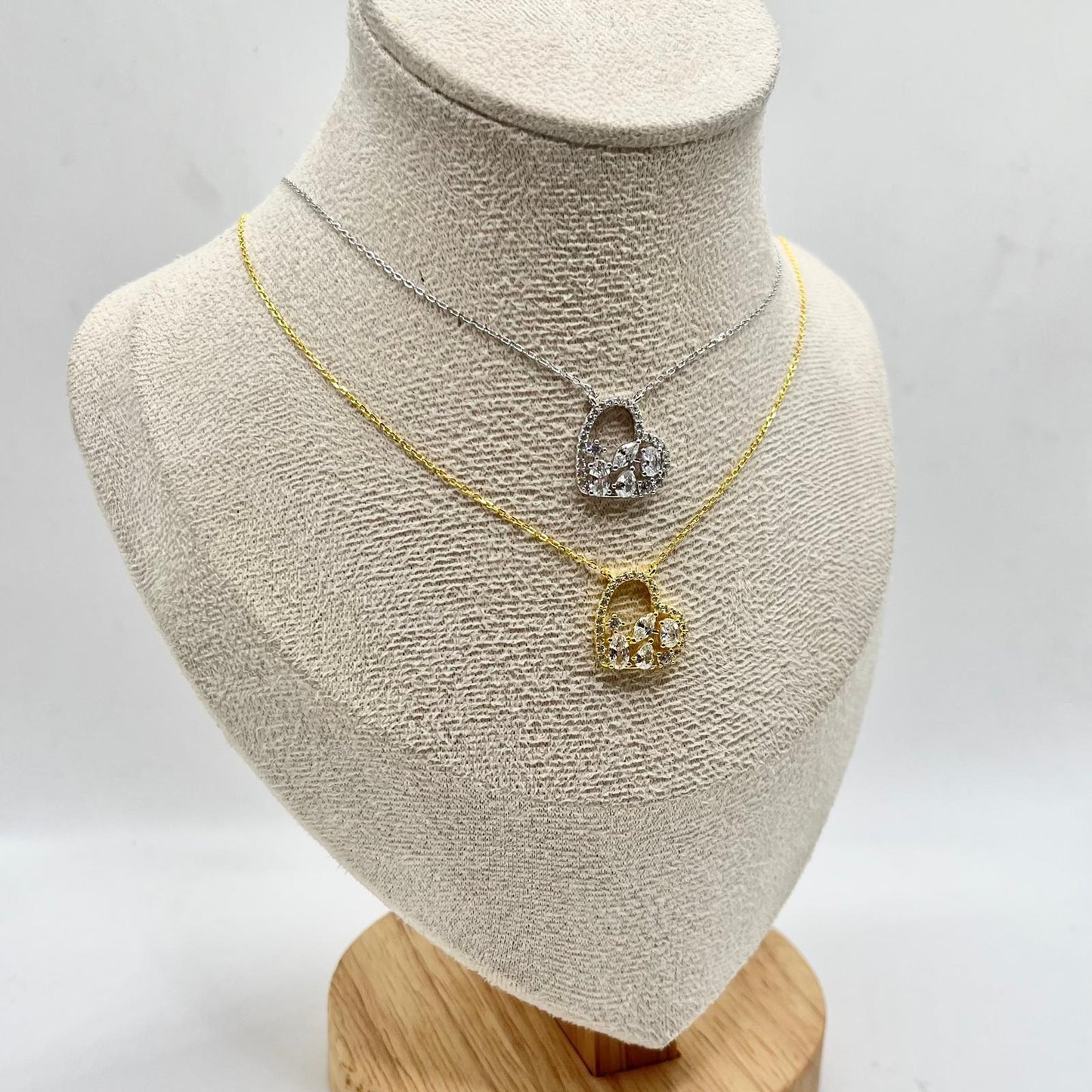 CL CUORE TRAFORATO CON ZIRCONI