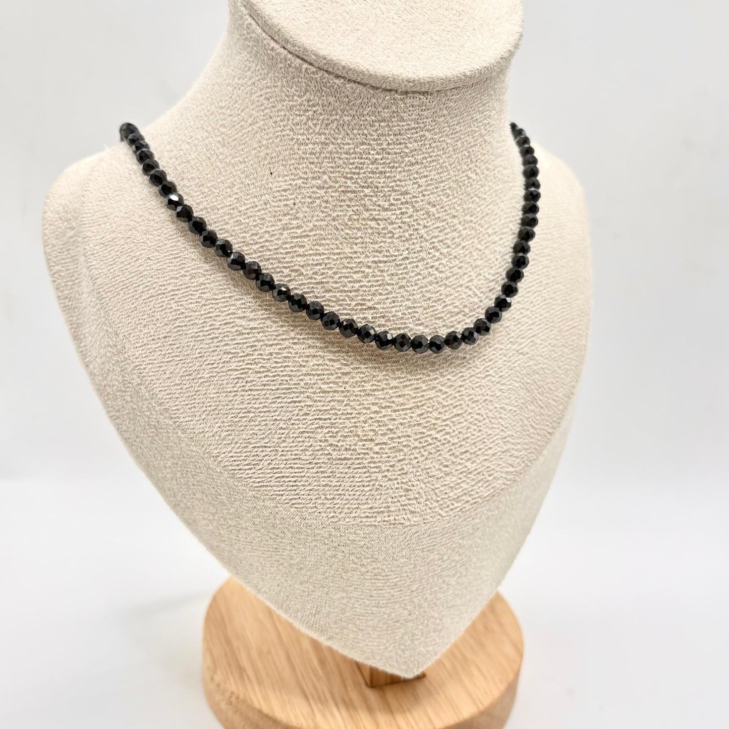 CL PERLINE NERE 45 CM 4 MM