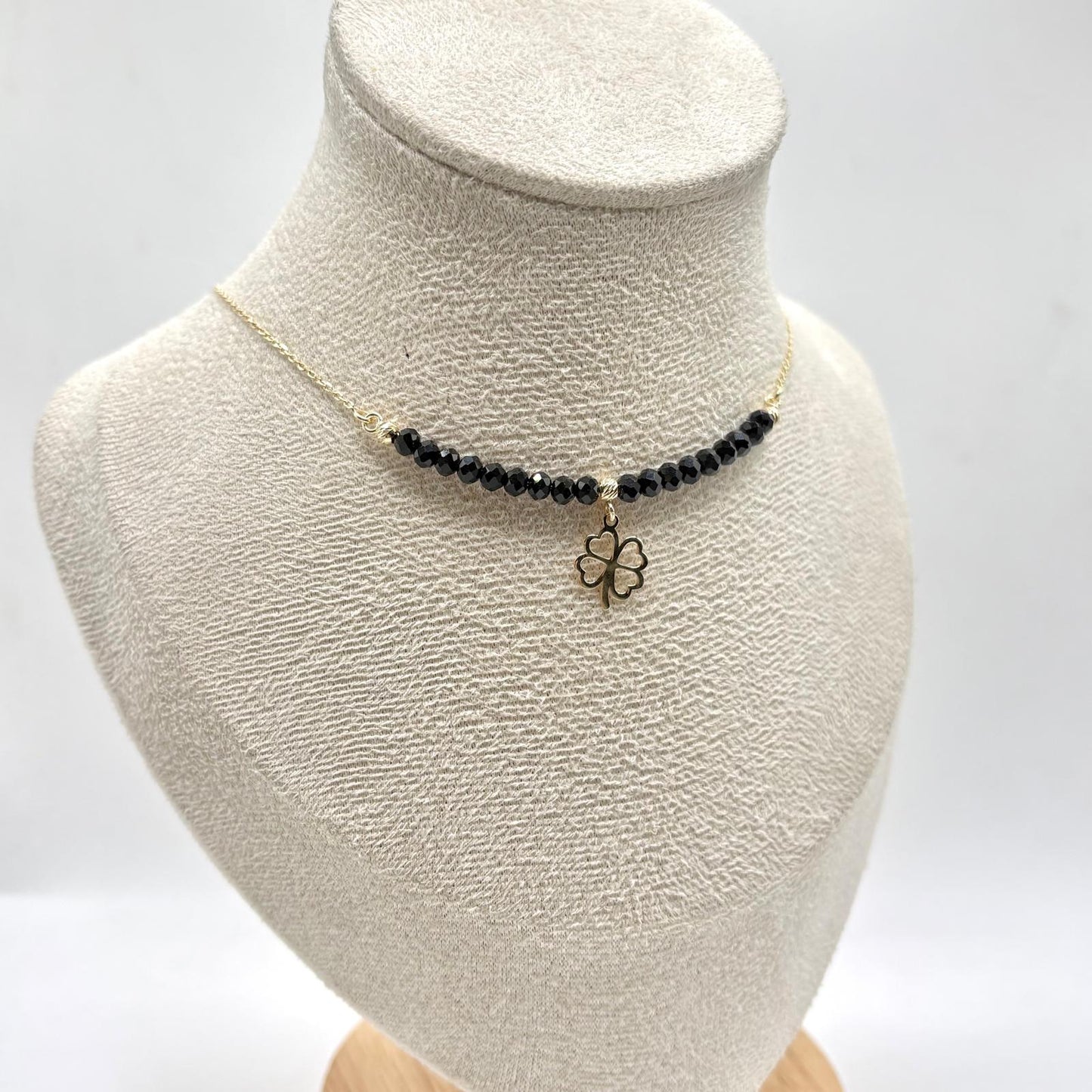 CL PERLINE NERE E QUADRIFOGLIO