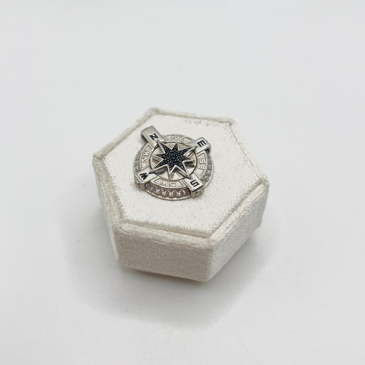 CN BUSSOLA CON ZIRCONI