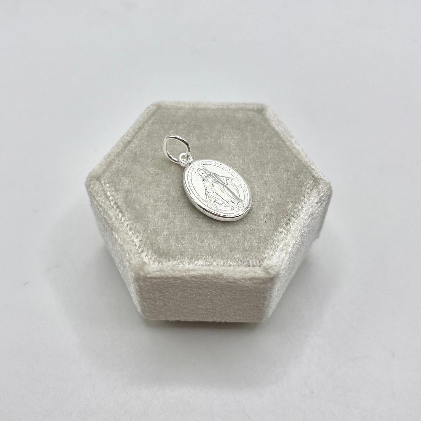 CN OVALE MADONNA 1,5 X 1,2