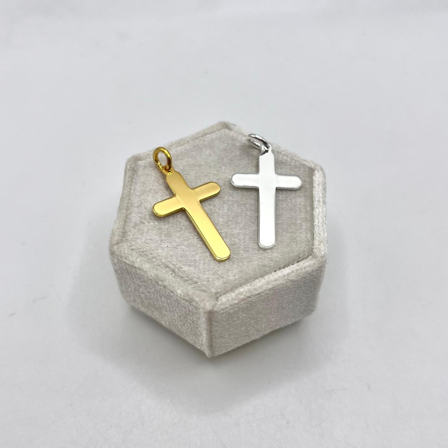 CN CROCE LISCIA STONDATA 2,4X1,5 CM