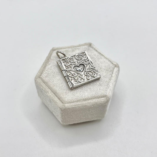 CN LIBRO DECORAZIONE CUORE