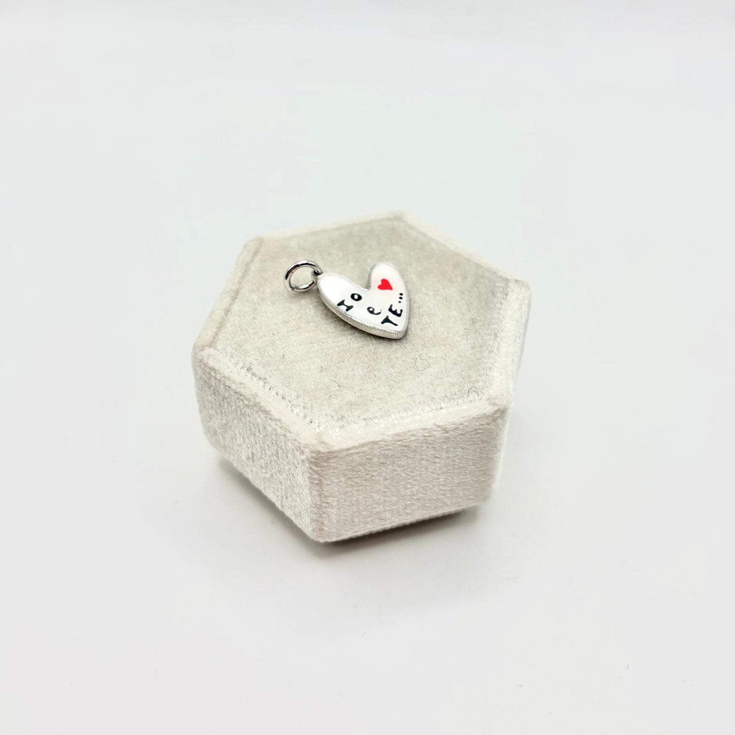 CN CUORE SCRITTA "IO E TE" SMALTO BIANCO