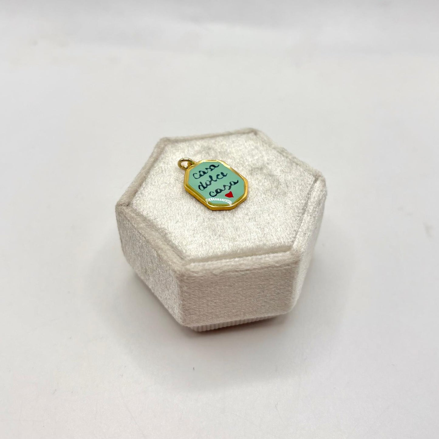 BR 7 SILVER PLATES WITH 18 KT GOLD INSERTS
