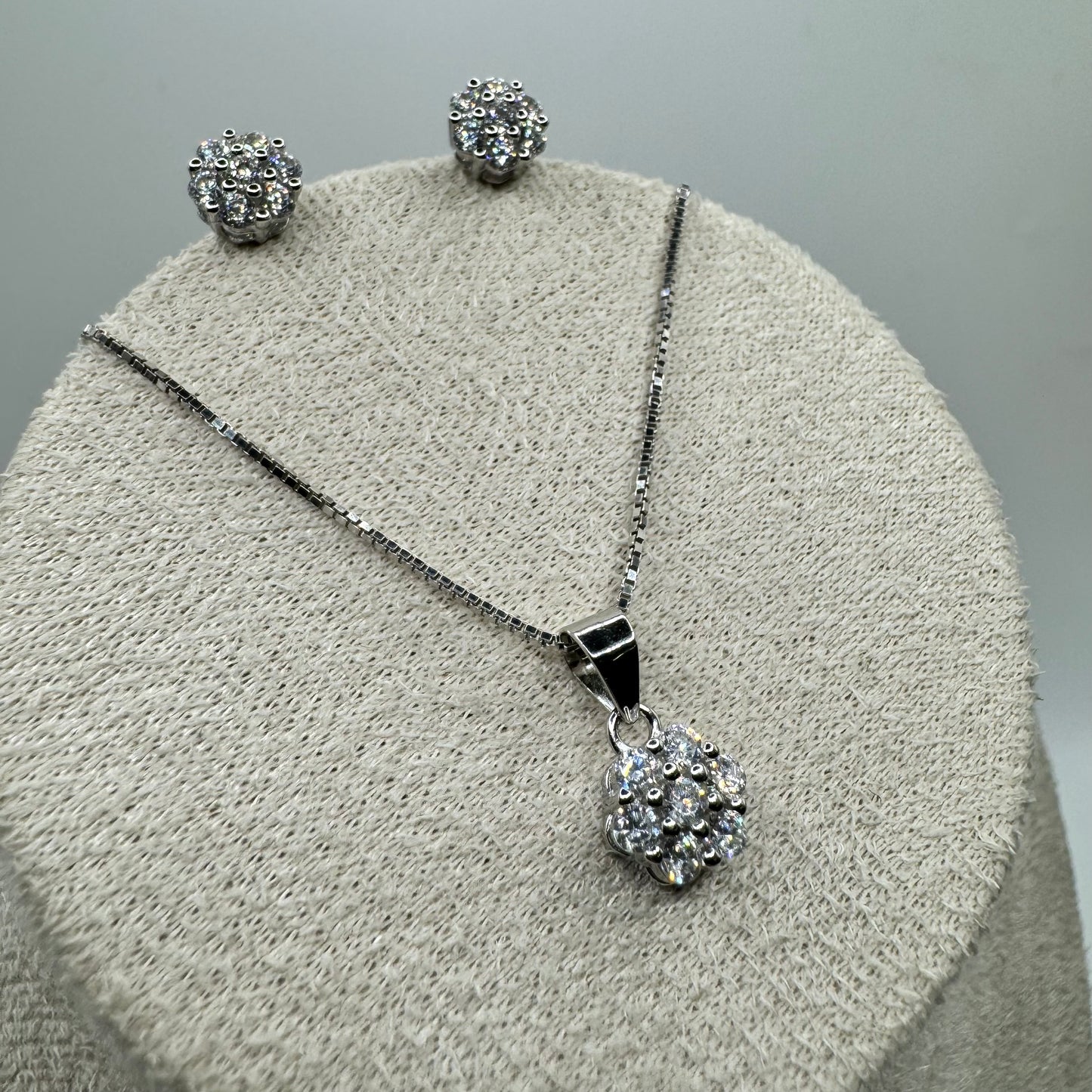 SET ORECCHINI COLLANA FIORI