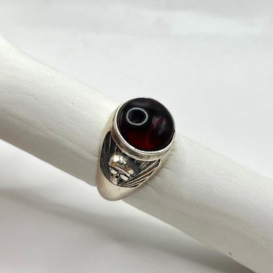 AN UOMO PIETRA ROSSA