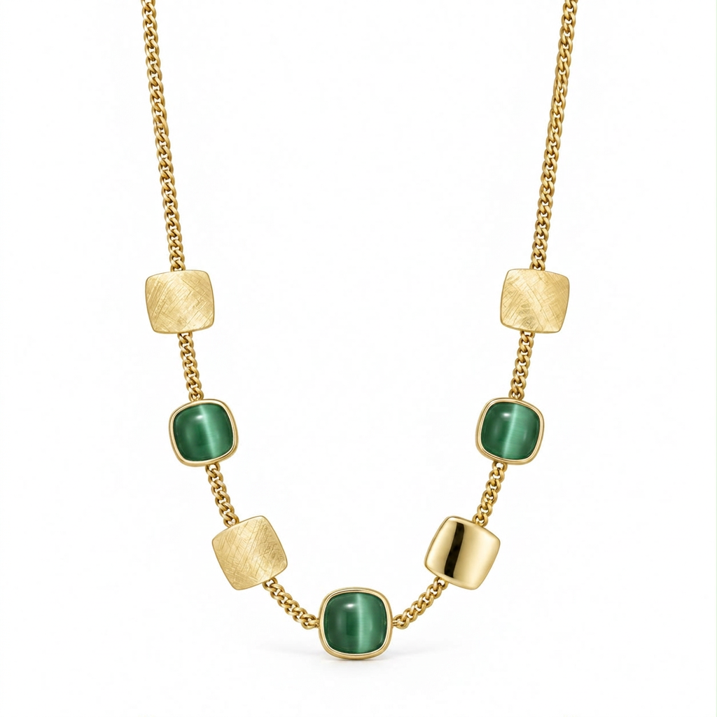 Collana con pietre verdi